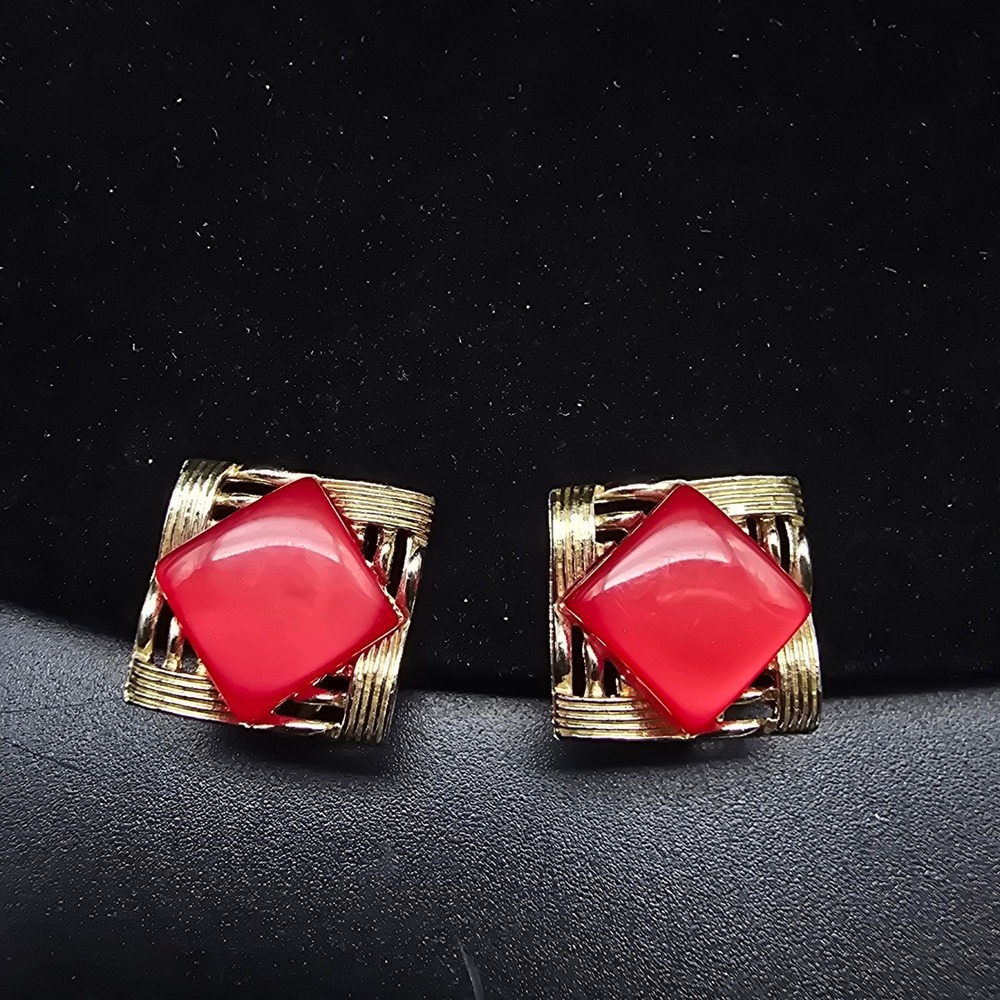 Coro Red Thermoset Clip On Earrings Square Gold Tone Vintage